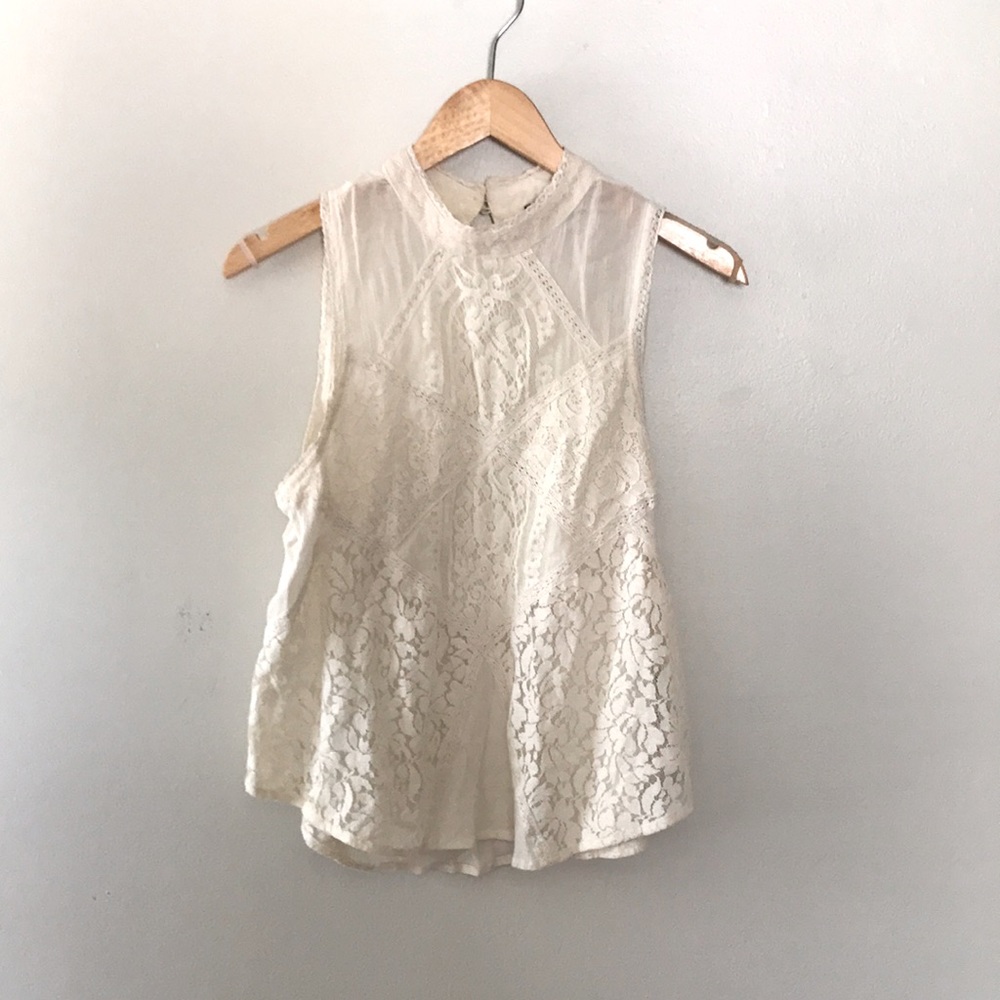 American Eagle Cream Lace Top Medium